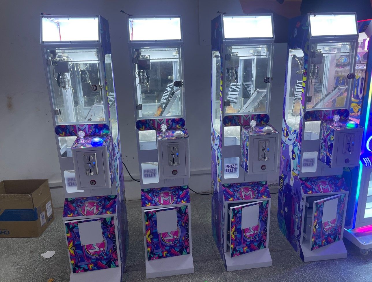 Mini Claw Machine